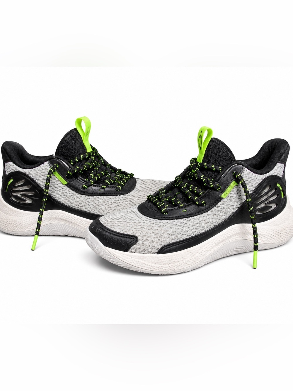 Under Armour Curry 3Z7 basketball shoes